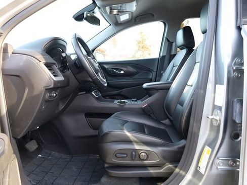 Used 2024 GMC Terrain SLT image 11