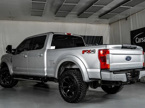 Used 2019 Ford F250 Lariat w/ Lariat Ultimate Package AWD/4WD image 11