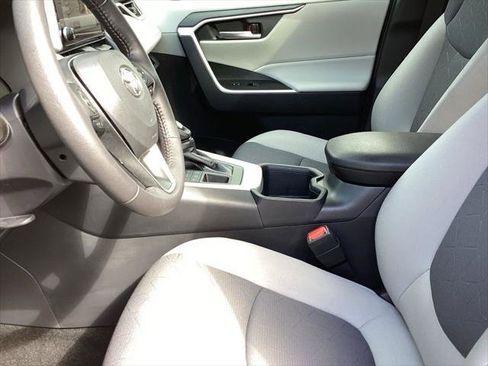 Certified 2025 Toyota RAV4 XLE w/ Convenience Package image 4