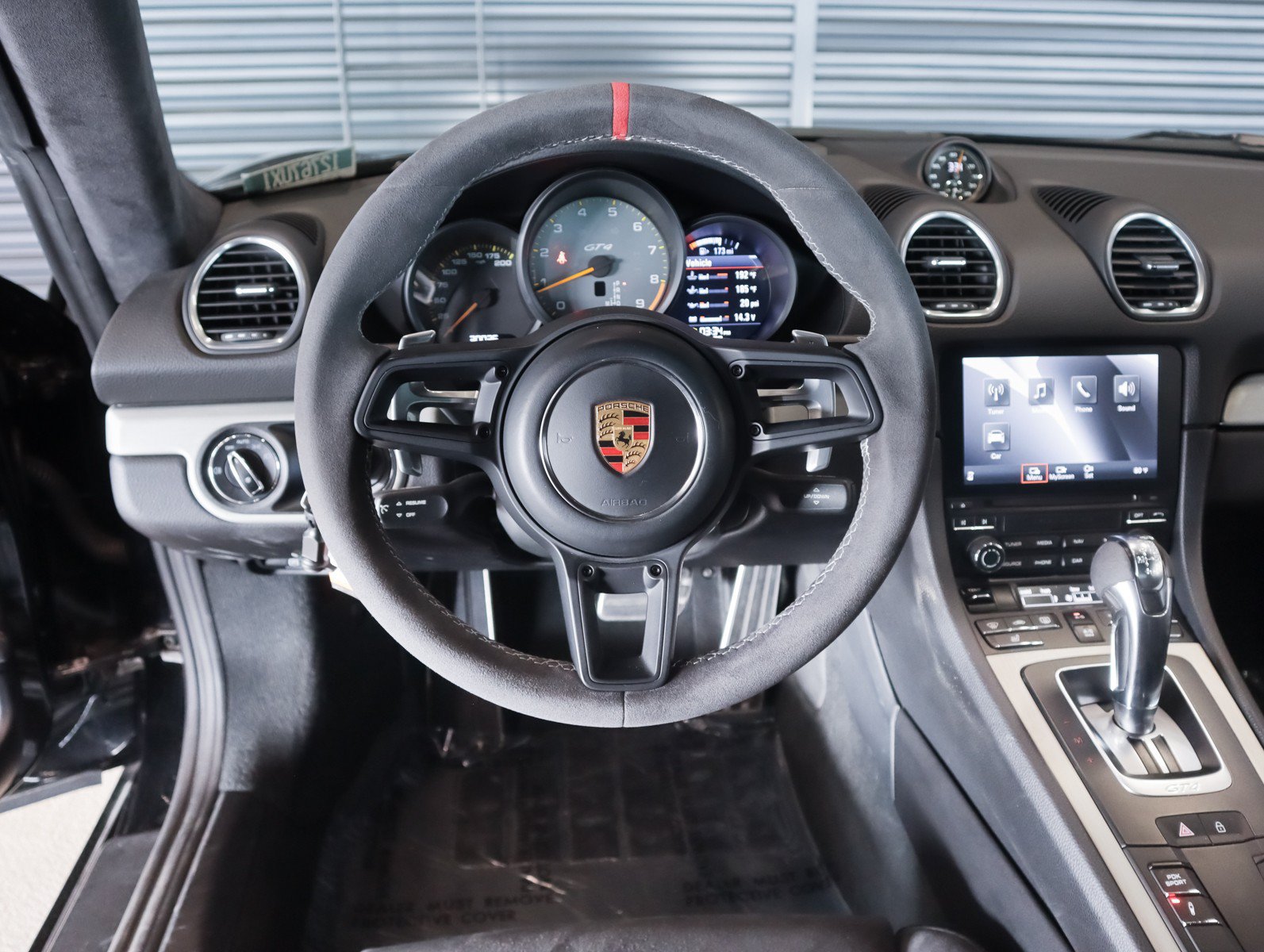 Used 2021 Porsche 718 Cayman GT4 RWD image 15