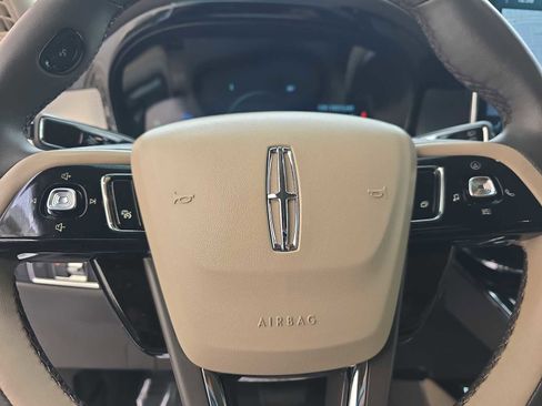 Used 2024 Lincoln Corsair AWD w/ Equipment Group 101A image 20