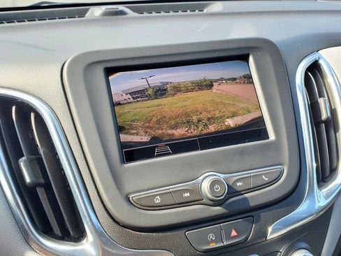 Certified 2022 Chevrolet Equinox LS w/ LS Convenience Package FWD image 30
