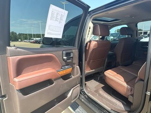 Used 2018 Chevrolet Silverado 1500 High Country AWD/4WD image 16