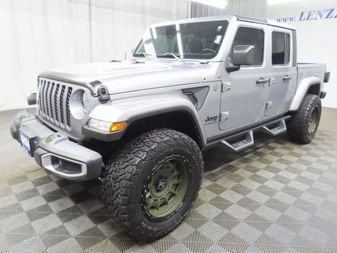 Used 2021 Jeep Gladiator Sport image 6