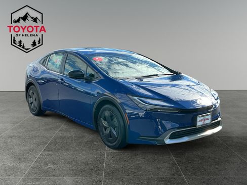 New 2026 Toyota Prius Plug-In Hybrid FWD image 7