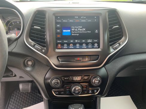 Certified 2022 Jeep Cherokee Trailhawk image 31