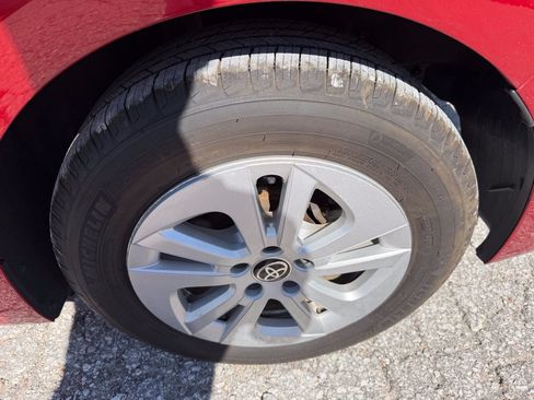 Used 2016 Toyota Prius Two FWD image 10