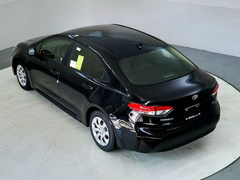 Certified 2023 Toyota Corolla LE w/ Carpet Mat Package (TMS) FWD image 17