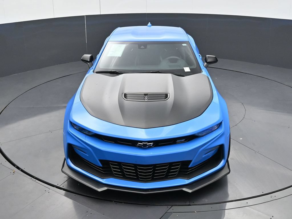 Used 2023 Chevrolet Camaro SS RWD image 16
