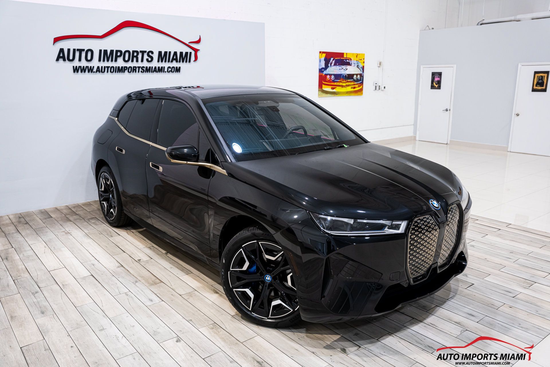 Used 2024 BMW iX xDrive50 w/ Sport Package AWD/4WD image 28