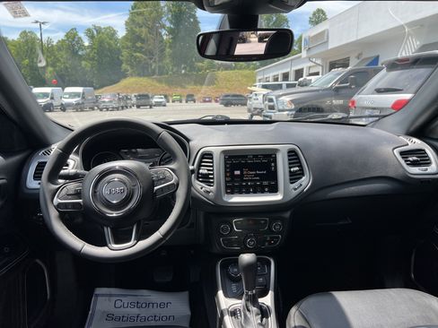 Used 2021 Jeep Compass Latitude AWD/4WD image 13