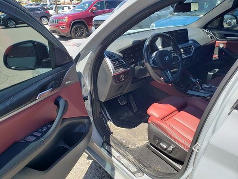 Used 2023 BMW X4 xDrive30i w/ M Sport Package AWD/4WD image 6