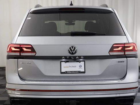 Certified 2023 Volkswagen Atlas SEL R-Line AWD/4WD image 16