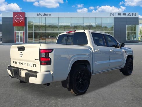 New 2026 Nissan Frontier SV w/ Tow Package AWD/4WD image 5