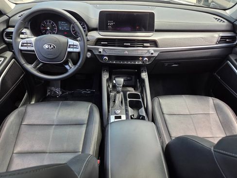 Used 2021 Kia Telluride EX w/ EX Premium Package FWD image 13