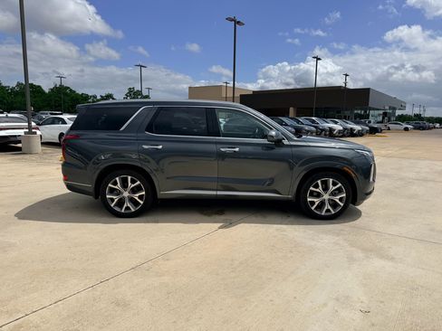 Used 2022 Hyundai Palisade Limited AWD/4WD image 2