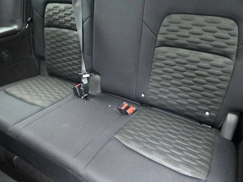 Used 2022 Nissan Pathfinder SV FWD image 17