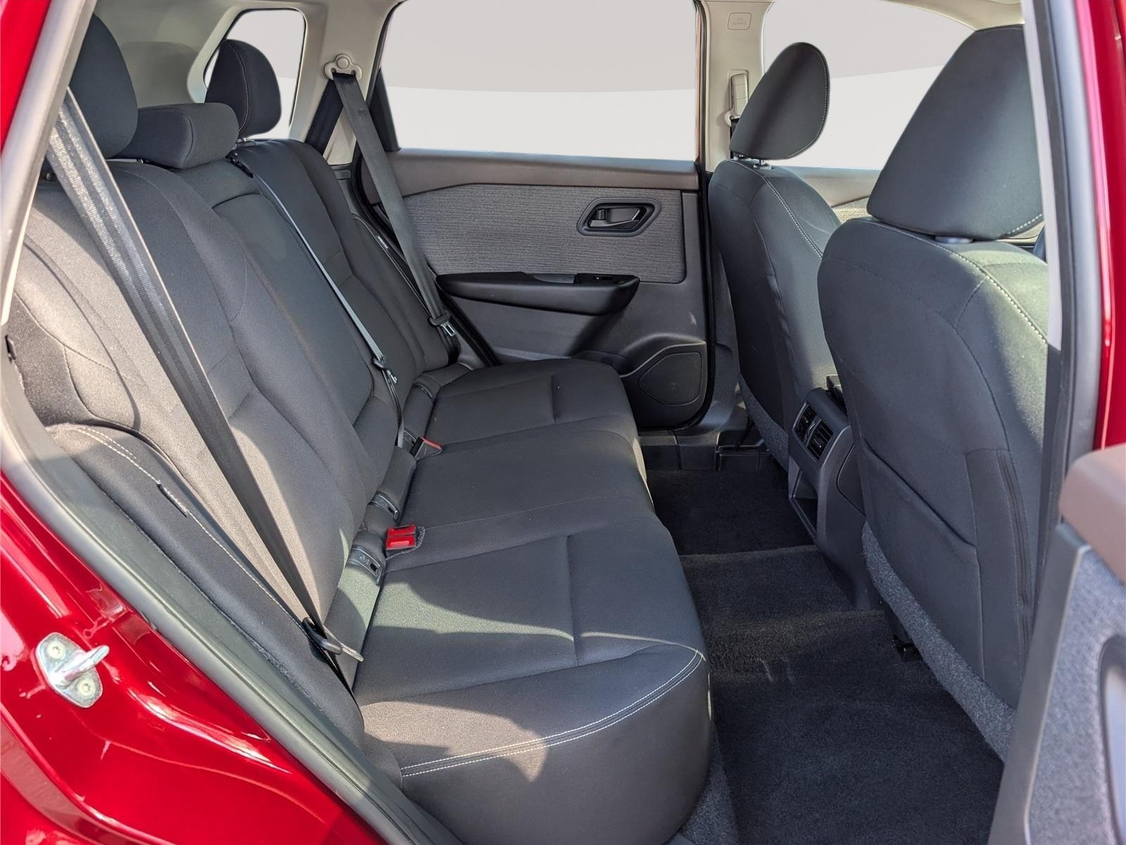 Used 2023 Nissan Rogue S AWD/4WD image 12