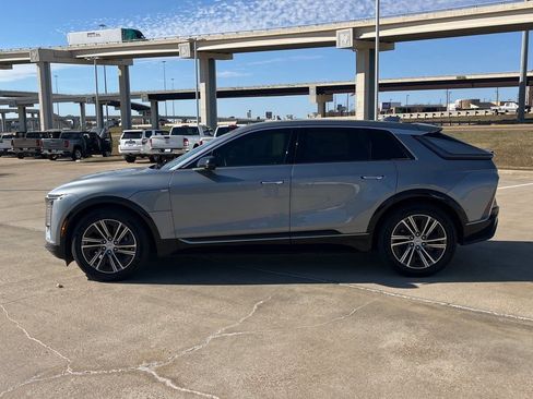 Used 2024 Cadillac Lyriq Luxury image 5