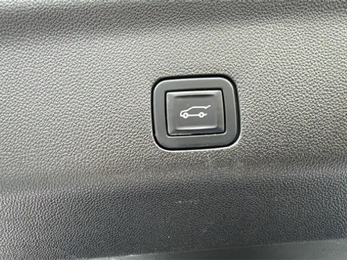 Used 2022 GMC Yukon AT4 w/ Max Trailering Package image 33