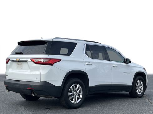 Used 2018 Chevrolet Traverse LT image 24
