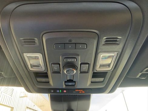 Used 2023 Chevrolet Tahoe High Country image 32