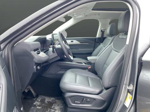 New 2026 Ford Explorer Active w/ Active Comfort Package AWD/4WD image 4