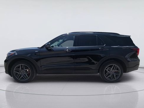 Used 2026 Ford Explorer ST-Line w/ ST-Line Street Pack AWD/4WD image 5