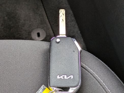 Certified 2022 Kia Sorento LX FWD image 25