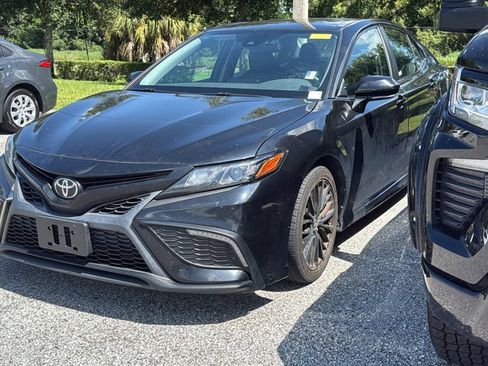 Used 2022 Toyota Camry SE AWD/4WD image 1