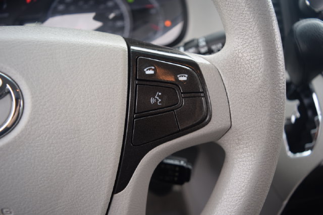 Used 2014 Toyota Sienna LE FWD image 5