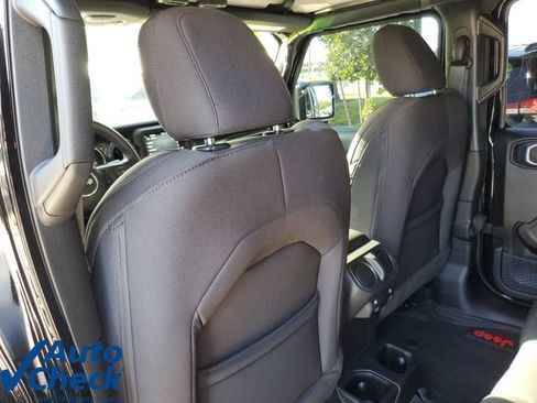 Used 2023 Jeep Wrangler Unlimited Sport AWD/4WD image 11