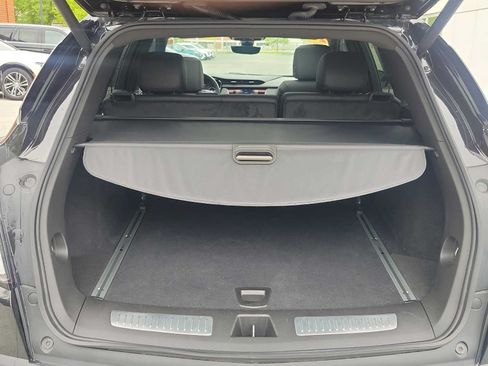Used 2024 Cadillac XT5 Sportv w/ Technology Package AWD/4WD image 9