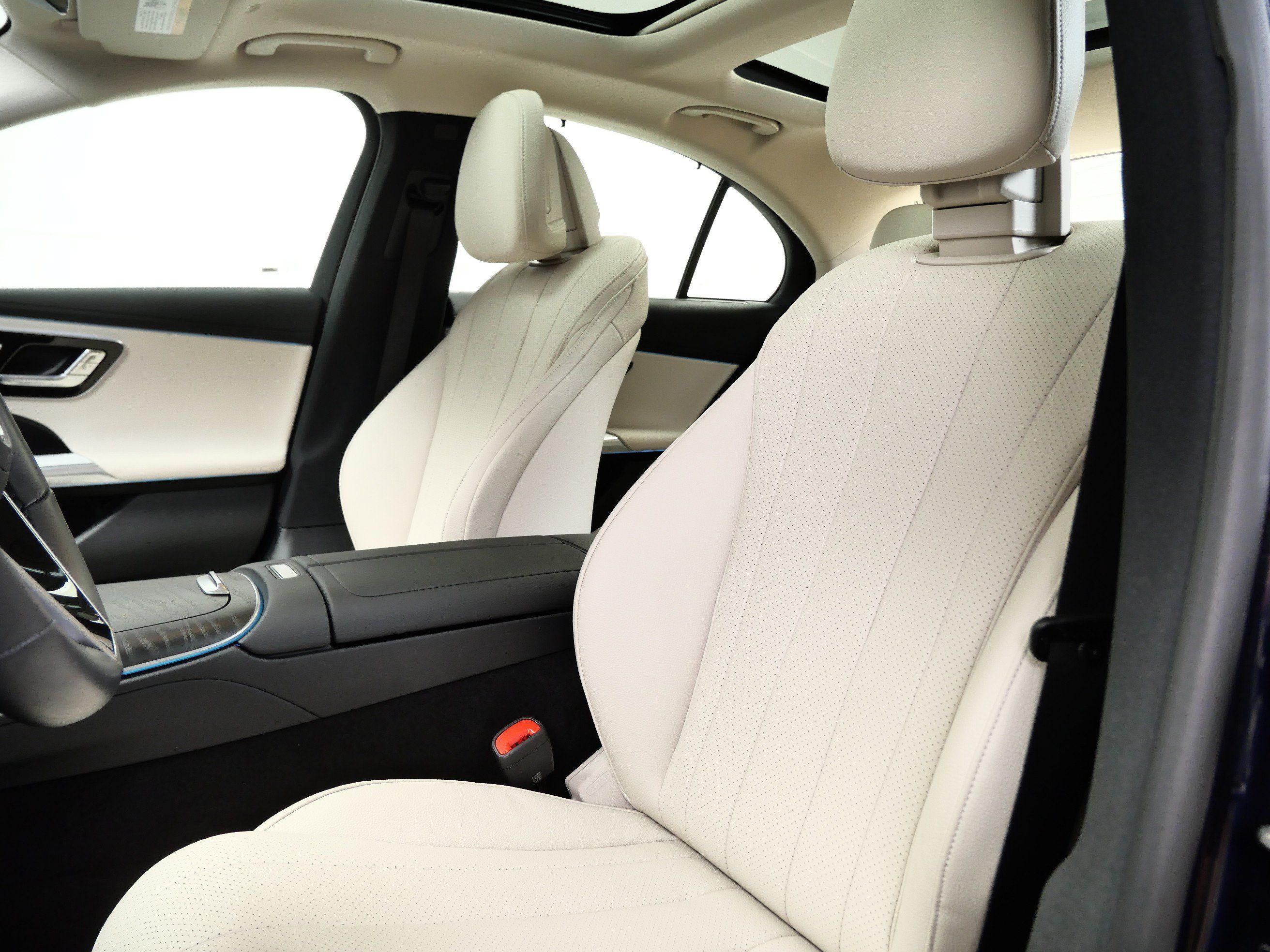 Certified 2026 Mercedes-Benz E 350 4MATIC Sedan image 15