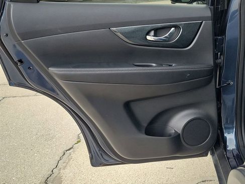 Used 2014 Nissan Rogue SL AWD/4WD image 19