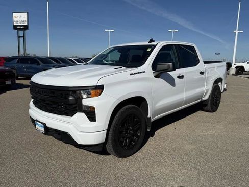 Used 2025 Chevrolet Silverado 1500 Custom w/ Turbomax Blackout Package image 4