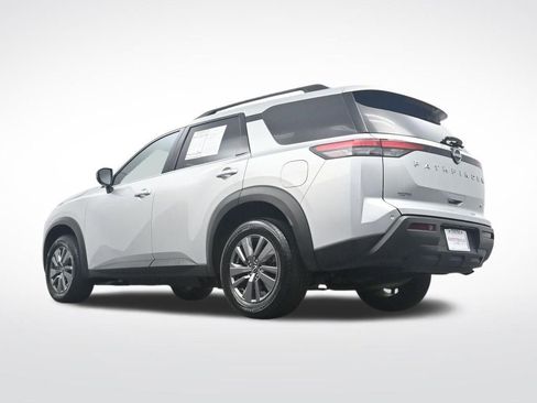 Used 2024 Nissan Pathfinder SV image 37