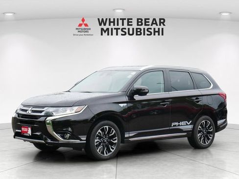 Used 2018 Mitsubishi Outlander GT AWD/4WD image 2