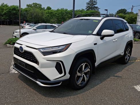 Used 2023 Toyota RAV4 SE w/ Weather & Moonroof Package AWD/4WD image 3