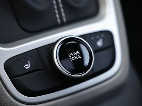 New 2026 Hyundai Venue SEL FWD image 17