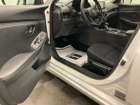 Used 2024 Nissan Sentra S image 4