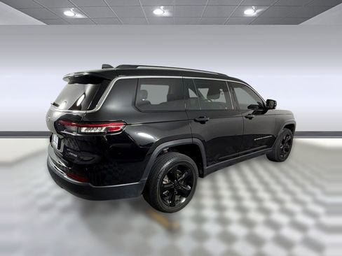 Used 2023 Jeep Grand Cherokee L Limited RWD image 9