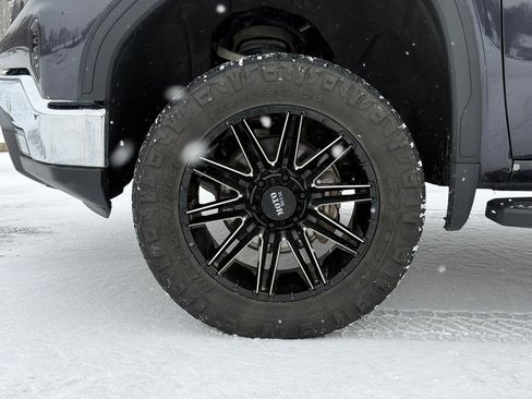 Used 2022 GMC Sierra 1500 SLT w/ SLT Premium Plus Package image 9