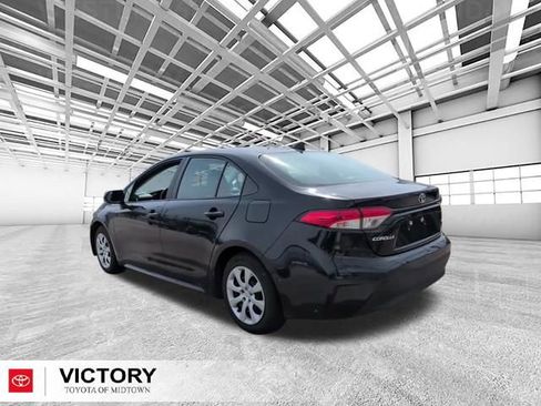 Used 2024 Toyota Corolla LE FWD image 5