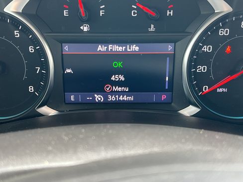 Used 2022 Chevrolet Equinox RS w/ RS Leather Package image 9