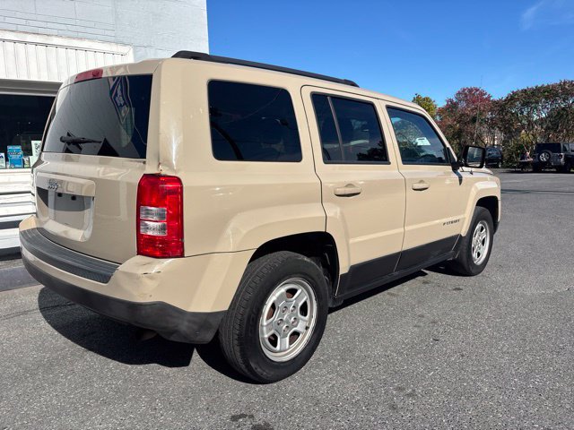 Used 2017 Jeep Patriot Sport w/ Power Value Group FWD image 5