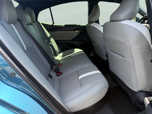 Used 2025 Toyota Camry SE w/ Convenience Package FWD image 13