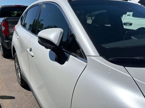 Used 2023 Toyota Venza Limited AWD/4WD image 5