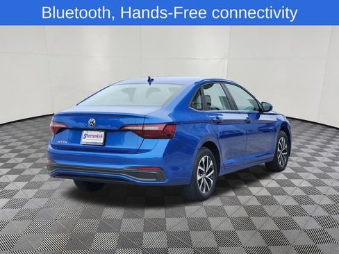 Used 2024 Volkswagen Jetta SE FWD image 4