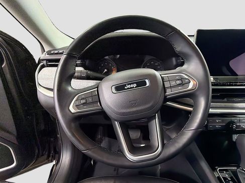 Used 2022 Jeep Compass Latitude AWD/4WD image 14